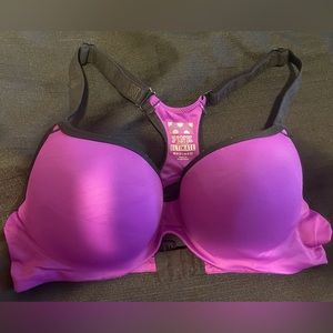 Victoria Secrets PINK Ultimate Push up Sports Bra